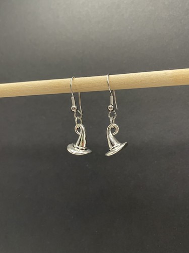 Wicked witches hat earrings