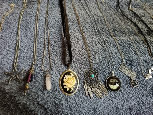 Job lot gothic - of,