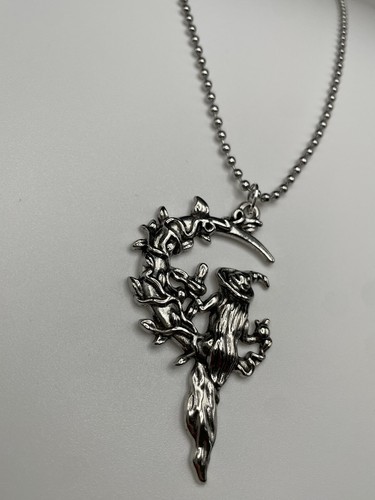 Gorgeous intricate woodland