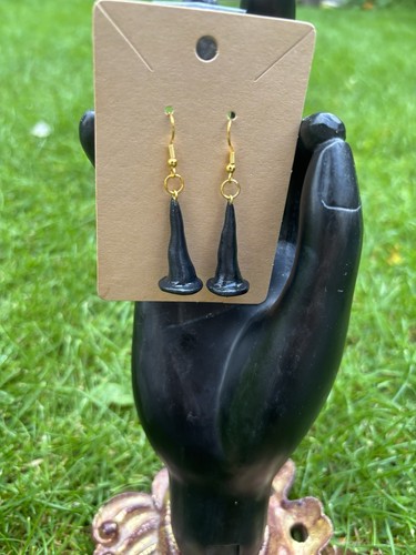 Witch hat earrings - hat,